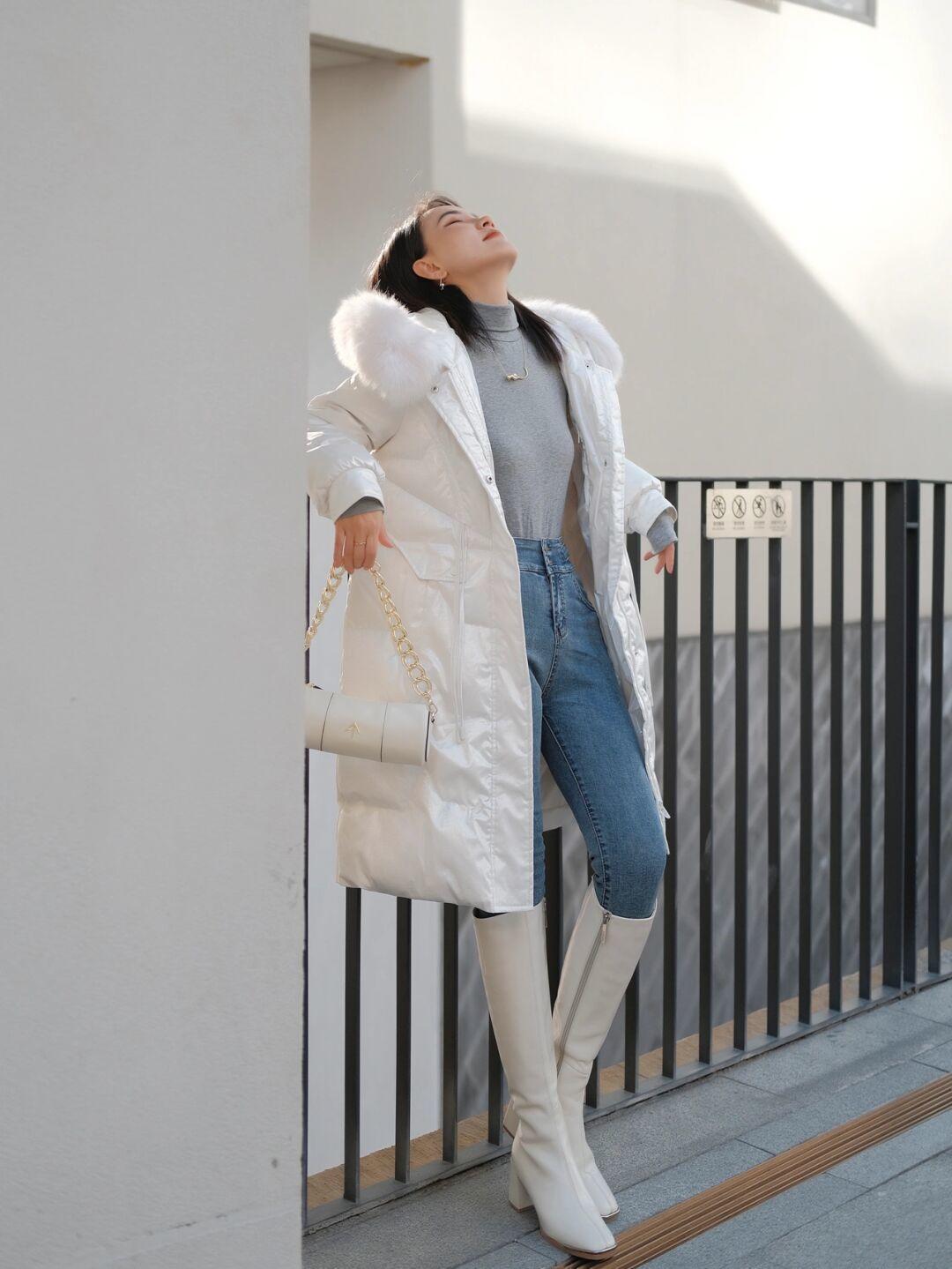 羽绒服|冬季的衣品很重要,借鉴4款实用的羽绒服,不费劲又优雅