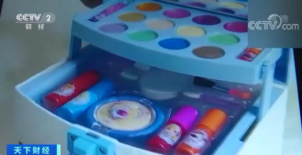 销量可观！孩子却因这个行为过敏了？！儿童化妆品，真靠谱吗？