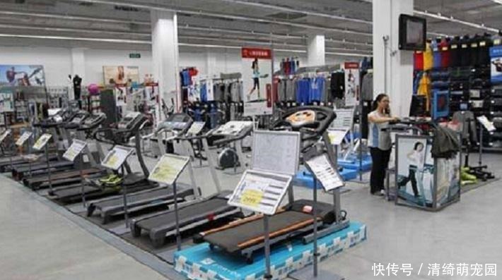 不打广告不请明星,每年从中国赚走1080亿,碾压安踏、李宁?