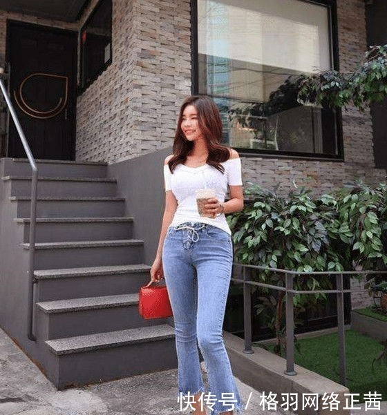 街拍：清纯可人有质的美女，身材凹凸随性不羁的风格气场大！