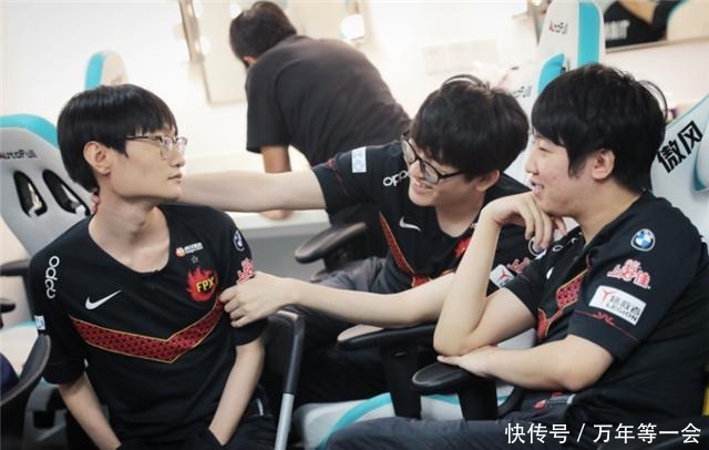 糖小幽|FPX冠军选手的doinb,如今却在地下室开播了,自曝是战队的要求