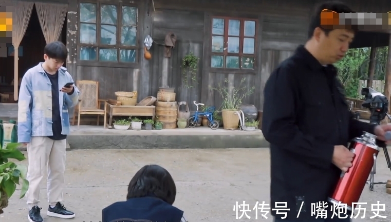 《向往》来了10人帮忙种树,黄磊却因其中一人生气,直呼要打他!