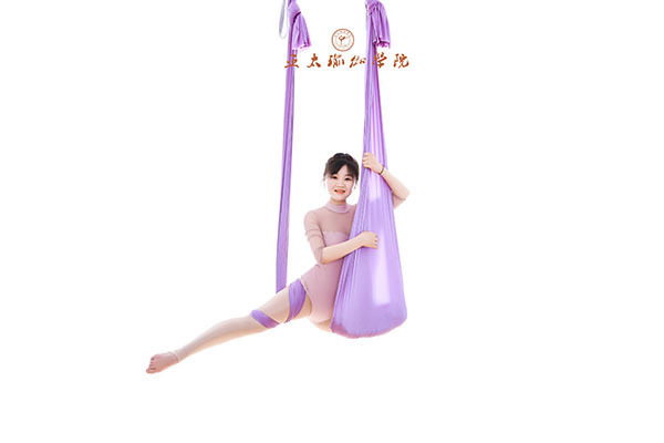 肘板|学会这套瑜伽动作,还怕练不出马甲线?