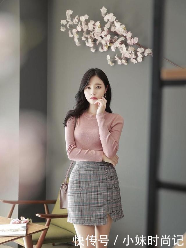 搭配|粉色针织打底上衣搭配格子半身裙, 青春减龄, 显高显瘦