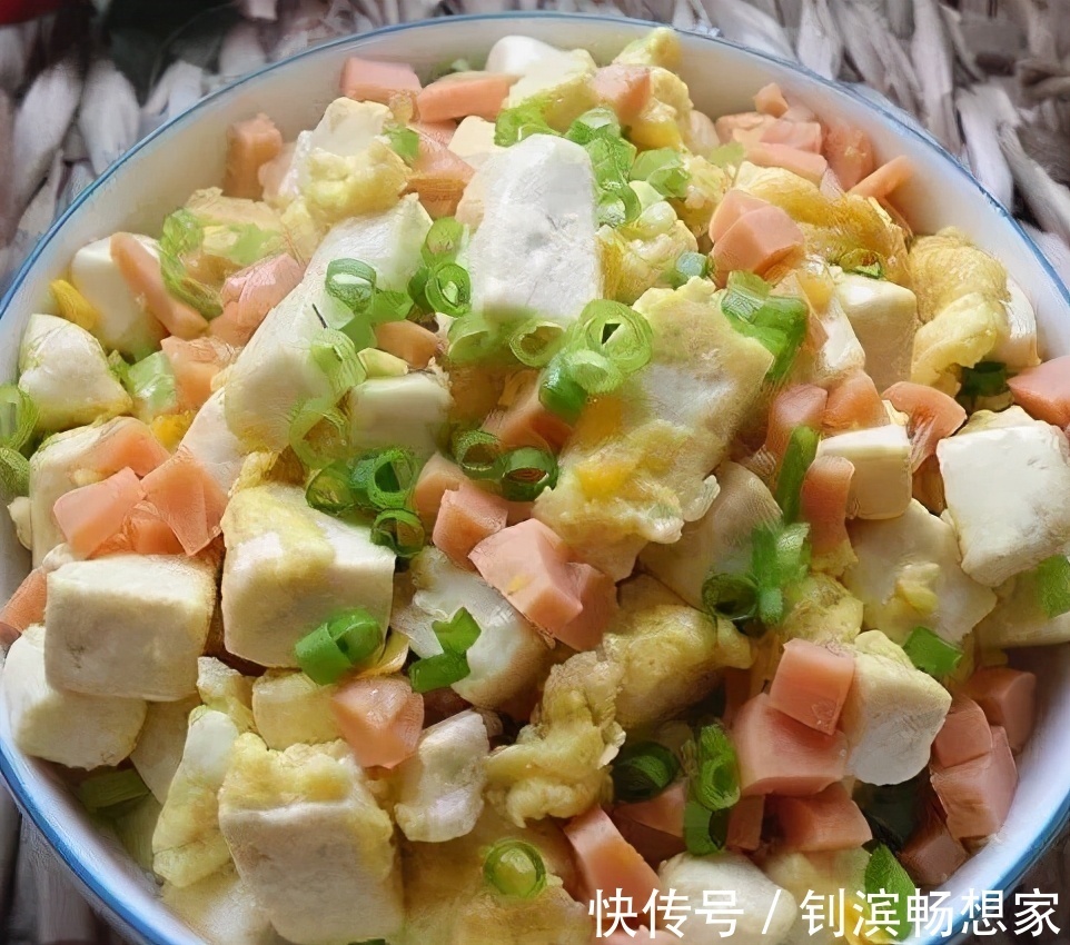 常吃|女人爱美，常吃三种美食，刮油清肠，清理肠胃毒素，好处多多