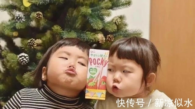 小m|人类幼崽有多可爱?这坑娃的妈给女儿拍了近千张“丑照”