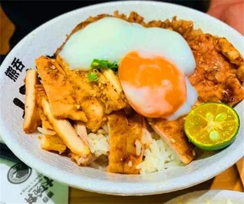 定食|吃遍大连-主食配菜小菜汤,一个盘内托出来,暖心的定食,丰富了你的肠胃~