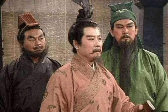东州|悲剧：刘备生平看错5人，3人毁他江山，其中2人还是刘备的亲戚