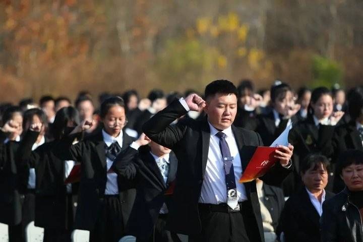 誓师|青春有梦，十八如虹！牟平育英艺术中学高三成人礼暨高考誓师会