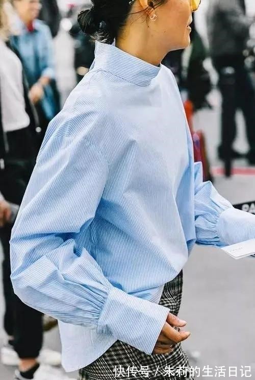 技巧 中年女性穿衣总被人说是“装嫩”,掌握这些搭配技巧,平衡尴尬感!