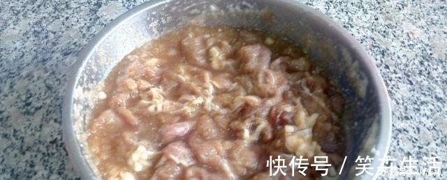 焯水|为啥牛肉一炒就咬不动？别只会焯水，学会这样做，牛肉爽口又滑嫩