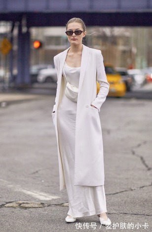 长裙|“百褶裙”要退位了,今秋流行的是“仙女裙”,配对外套巨好看!