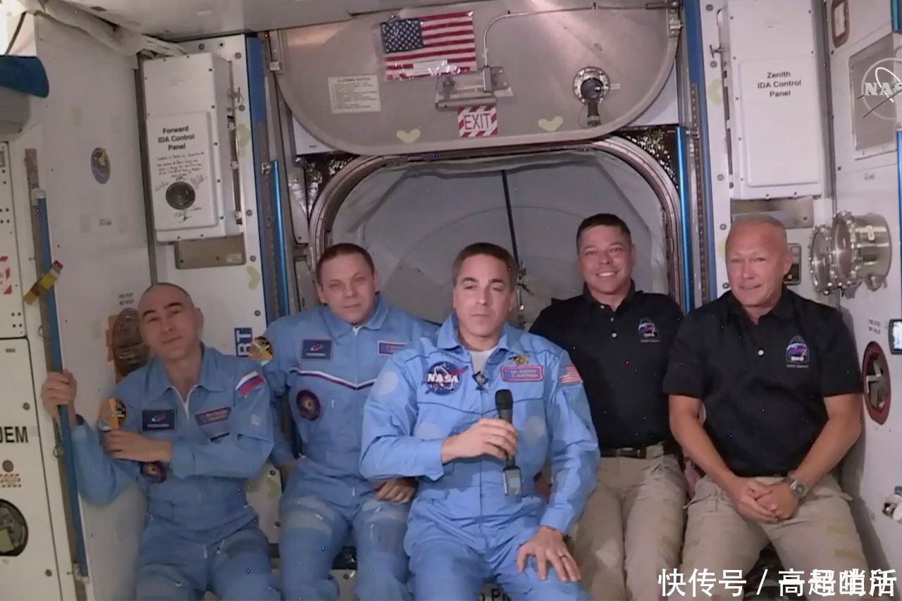 龙飞船 奇怪美龙飞船对接点为何选在我国上空,航天专家给出说法