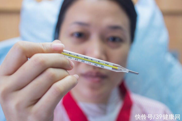 肠癌|中国每2分钟就有1人死于肠癌,出现3种表现,肠道已“病”得不轻