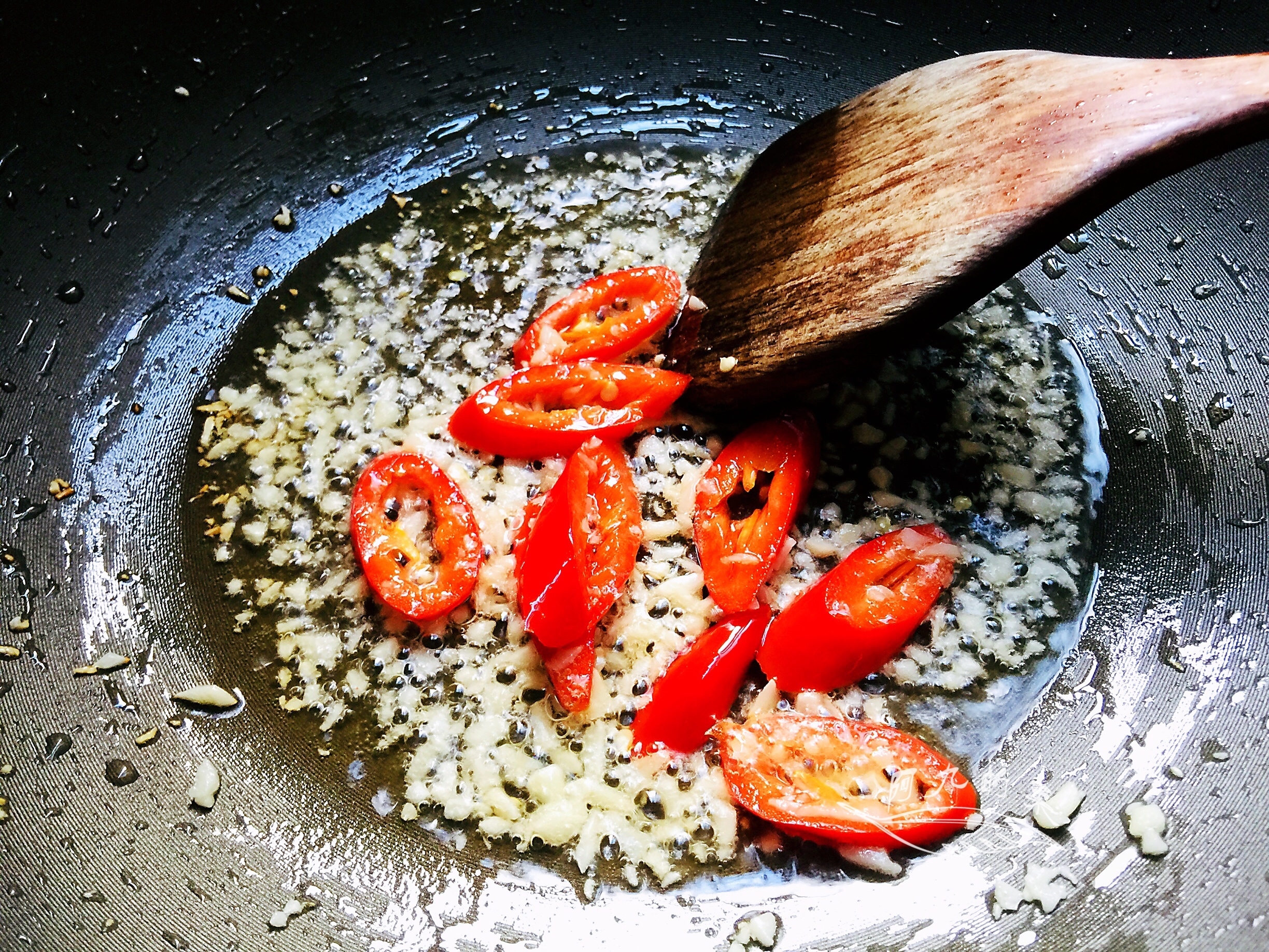 绒毛|9月,这碱性蔬菜要多吃,5块钱一斤,和牛肉炒一起,香到舔盘子