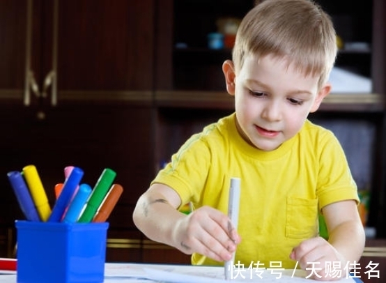 男神女神|属牛的男孩起名测名字:简洁大气、比较韩范的男孩名字