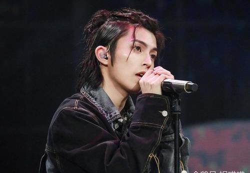 青3首A魏宏宇拿陈立农剧本？PD的标准太随性，初舞台评级像抽卡