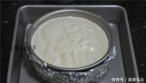 别鼓捣电饭锅蛋糕了,现在流行它!比戚风蛋糕更柔软,简单零失败
