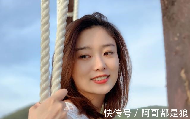 求助者|《等着我》主持人舒冬、李七月广受好评，3大原因让他们征服观众