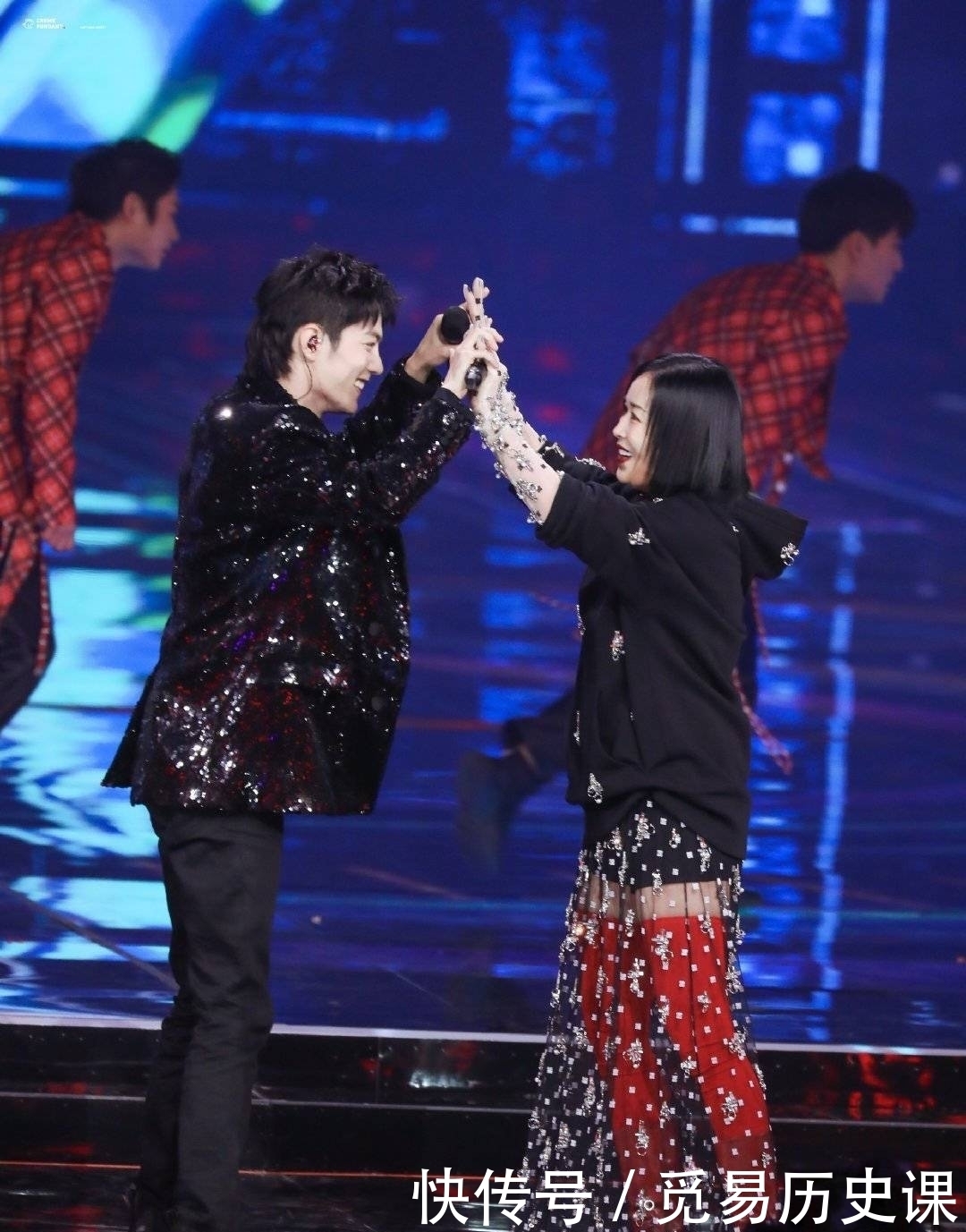 肖战为那英打call宛如粉头子吹彩虹屁,小飞侠开启控屏模式