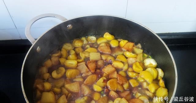 用来|板栗别只总和肉红烧,和它做搭档,味道丝毫不逊色,用来下饭超赞