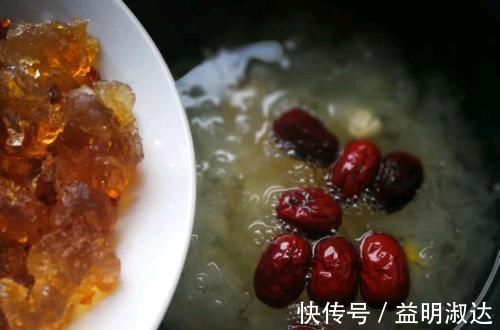 银耳|藏在身边“补血方”就是它，比阿胶还补血，气血足了，脸色更红润