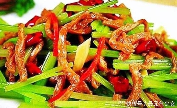 新春干燥，孩子多吃的“小炒”，滋阴润肺，强筋壮骨，长高长智力