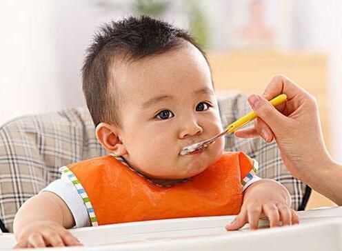 强健|3件事件件像“石头”,压垮娃脾胃,教你1招,强健脾胃清积食