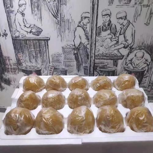 一口流心满口香，正常的变蛋只有稍稍的碱味，黄金皮蛋，来啦