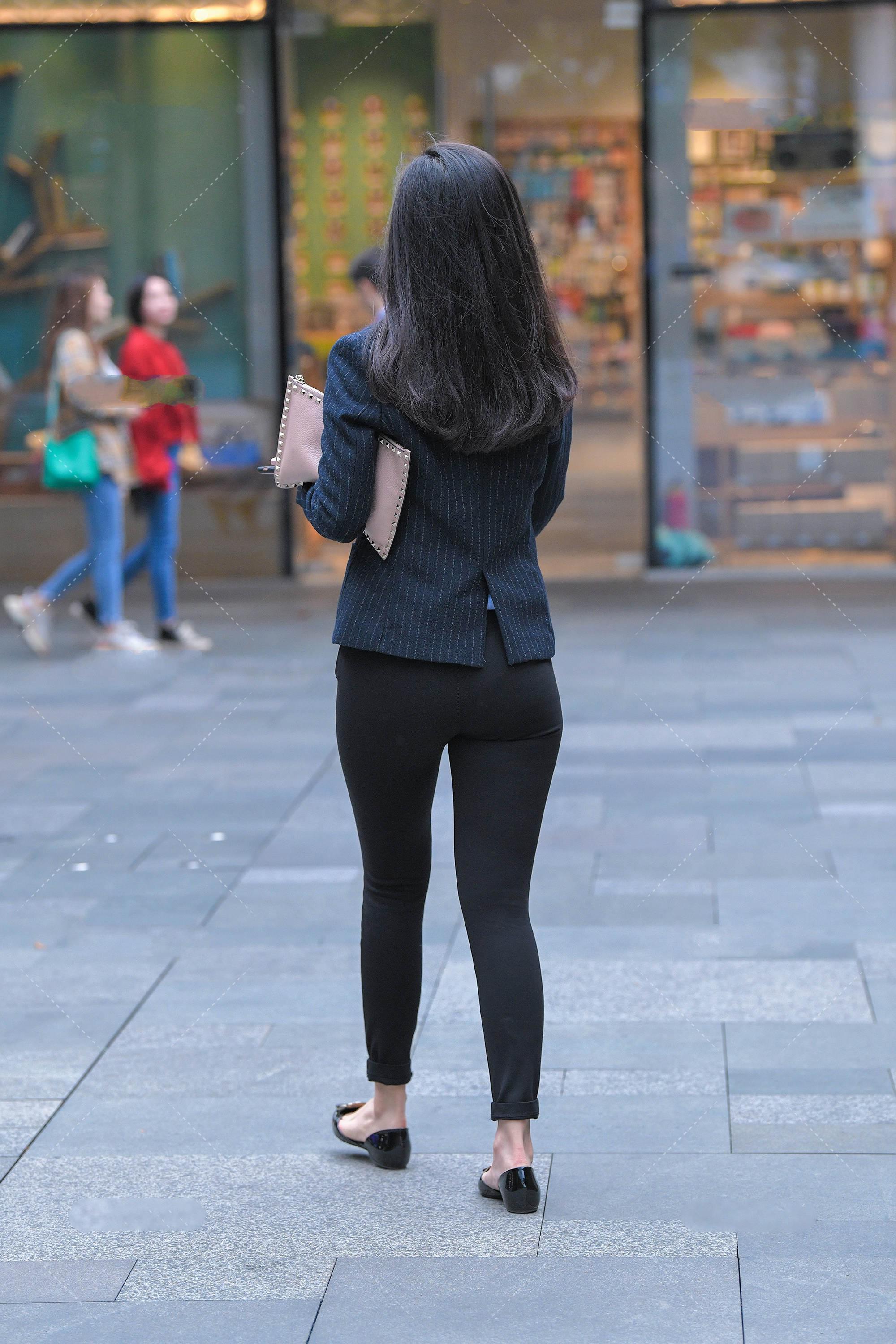 小西装搭配衬衫, 九分裤子的平整细节, 职场白领范儿十足