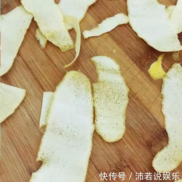 细长条|管你咳多狠,把它的果皮切丝煮熟,不出10分钟止咳,不用药费了
