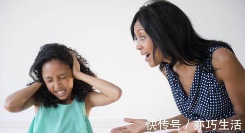 孩子|越是“无能”的父母，越爱对孩子说这2句话，孩子都被说废了