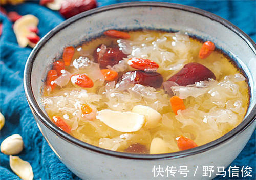 解毒|女性多吃“银耳”，补血排毒，美容祛斑抗衰老，不知道真可惜