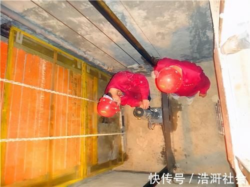 补贴|老房子加装电梯再出“新方案”？“共享电梯”来了，不需要再争了