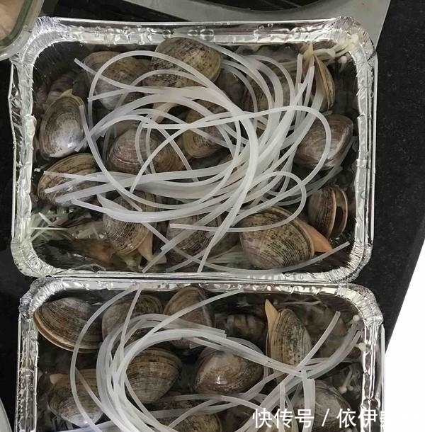 25元3斤花甲,大姐做花甲粉解馋,又香又辣,一次做了8大碗