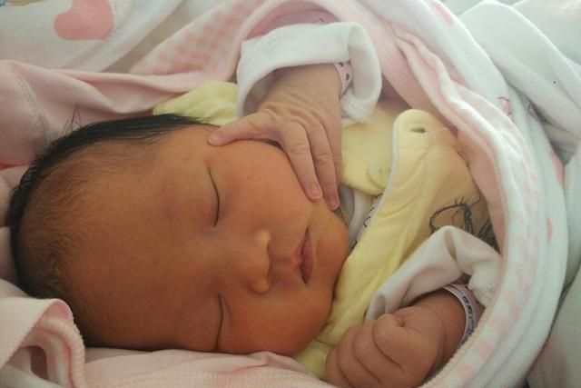 宝妈|宝宝出生后,为什么护士要报体重?得知原因后令人感动