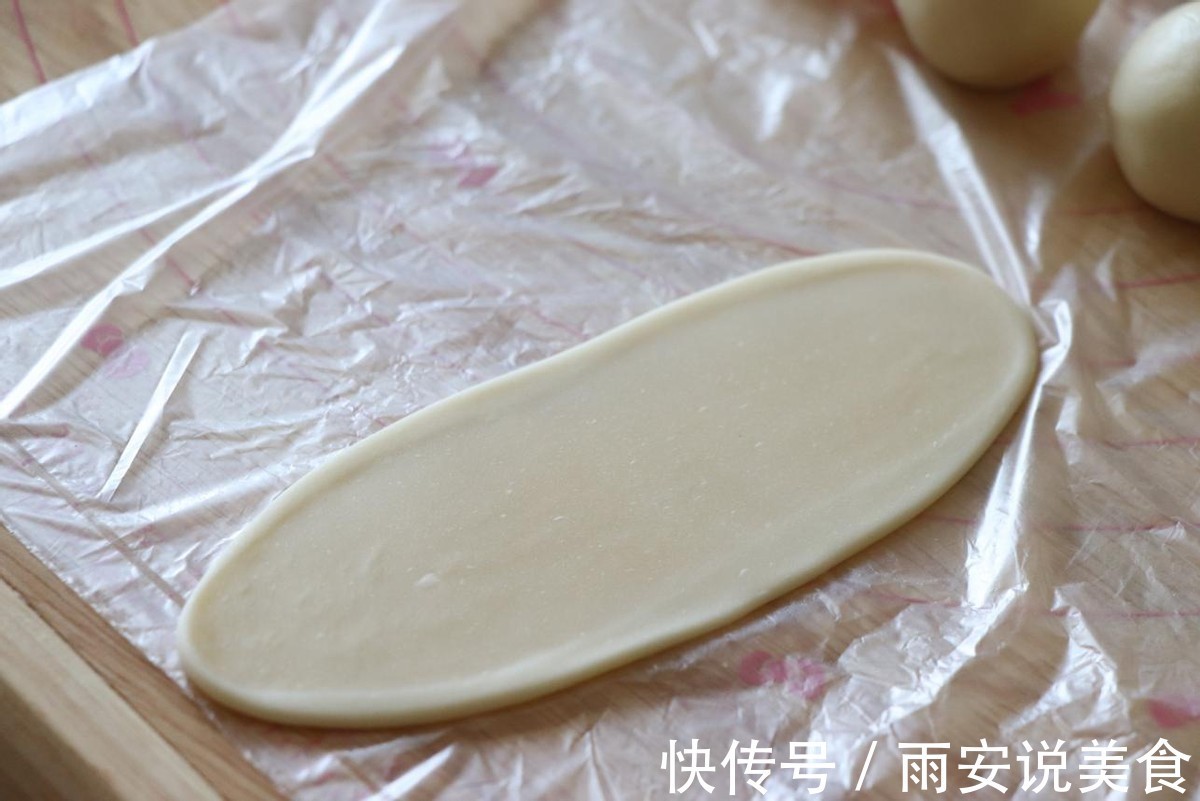 家庭版的老婆饼做法简单,果味十足,香气浓郁