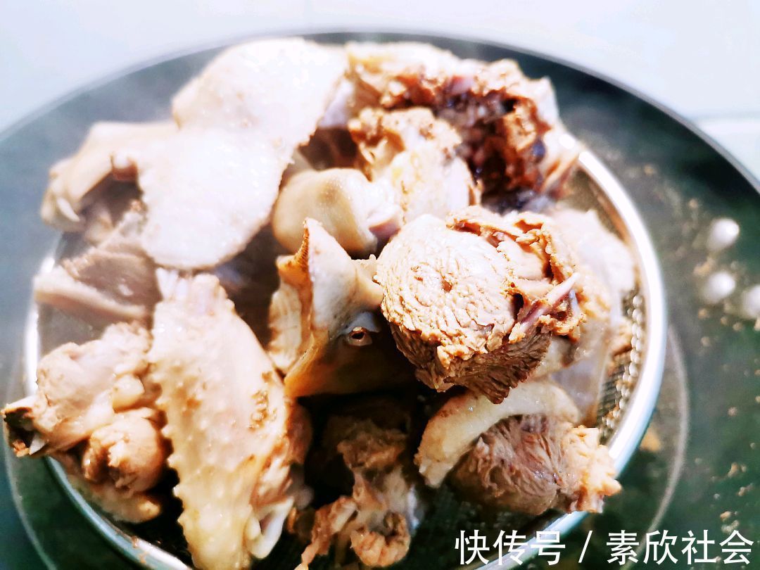 豆瓣酱|鲜香浓郁的焖鹅肉,制作简单,美味可口