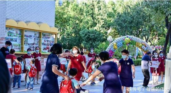 幼儿园小学“延时服务”，家长质疑声不断，到底谁服务了谁？