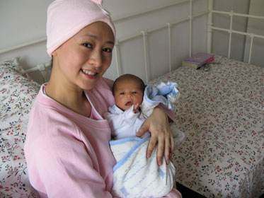 产妇|生完孩子不能碰凉水医生出月子也不行,至少忍到这一时间