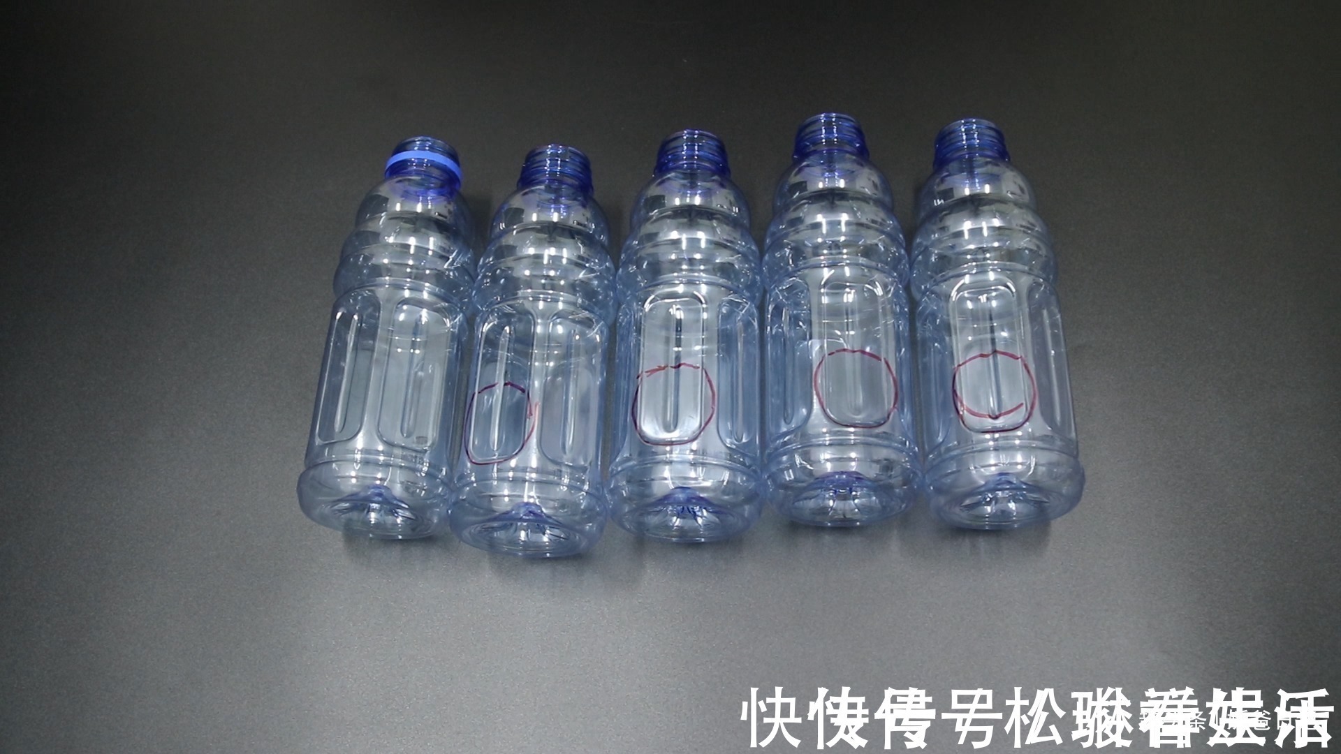 四方形|用5个塑料瓶制作一个四方形的小鱼缸，这个废品利用，太棒了