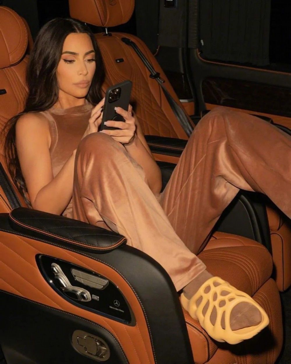 越自在越时髦，拖鞋就是证明