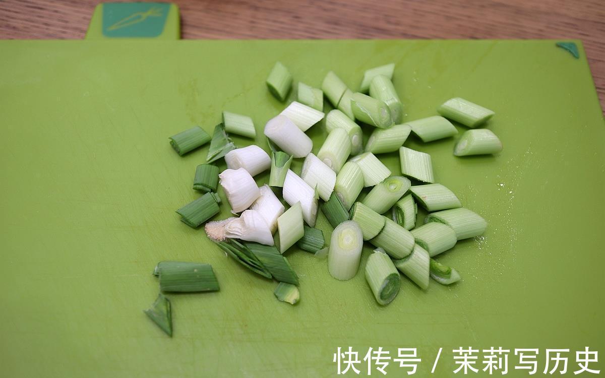 入味|浓香入味的土豆焖鸭,口感一点儿不输黄焖鸡,低脂少油更省事