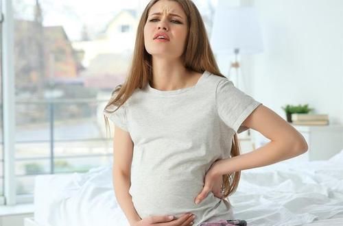 生孩子过程艰辛，要经过开宫口时期，那临产时吃什么开宫口快？