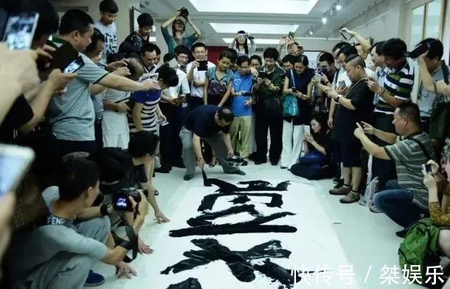 庞老师#曾如日中天的硬笔书法先驱庞中华,销声匿迹多年后,如今怎样了?