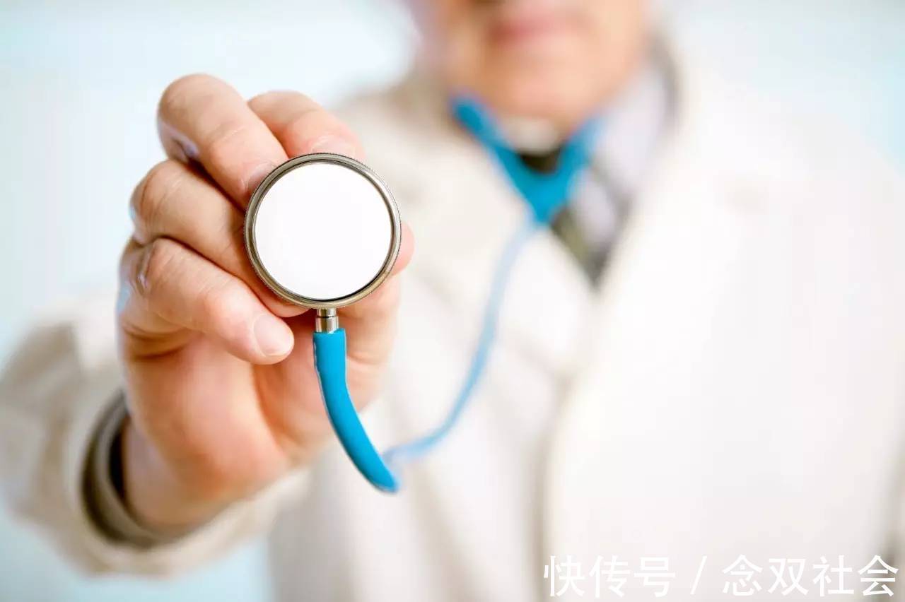 控制血糖|确诊糖尿病,3种食物最好不要碰,吃一口,血糖就升高一大截!