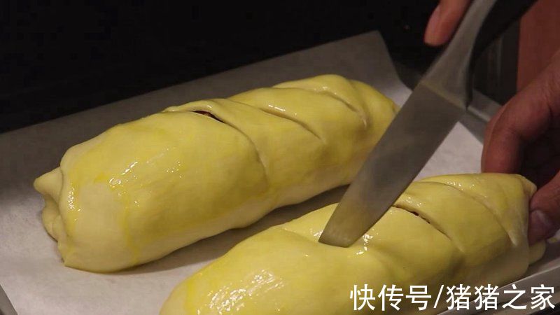 新疆|虽然大列巴来自俄罗斯,但卷果干、加核桃的新疆大列巴更好吃