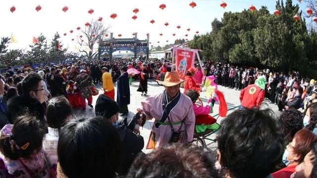  大饱眼福！锣鼓、秧歌、大戏、变脸齐上阵，让你一次看过瘾！