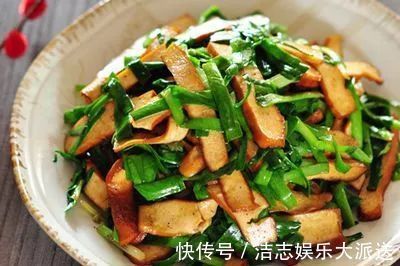 蒜薹|几道荤素搭配的家常菜，简单易做色泽诱人，看着就特有食欲