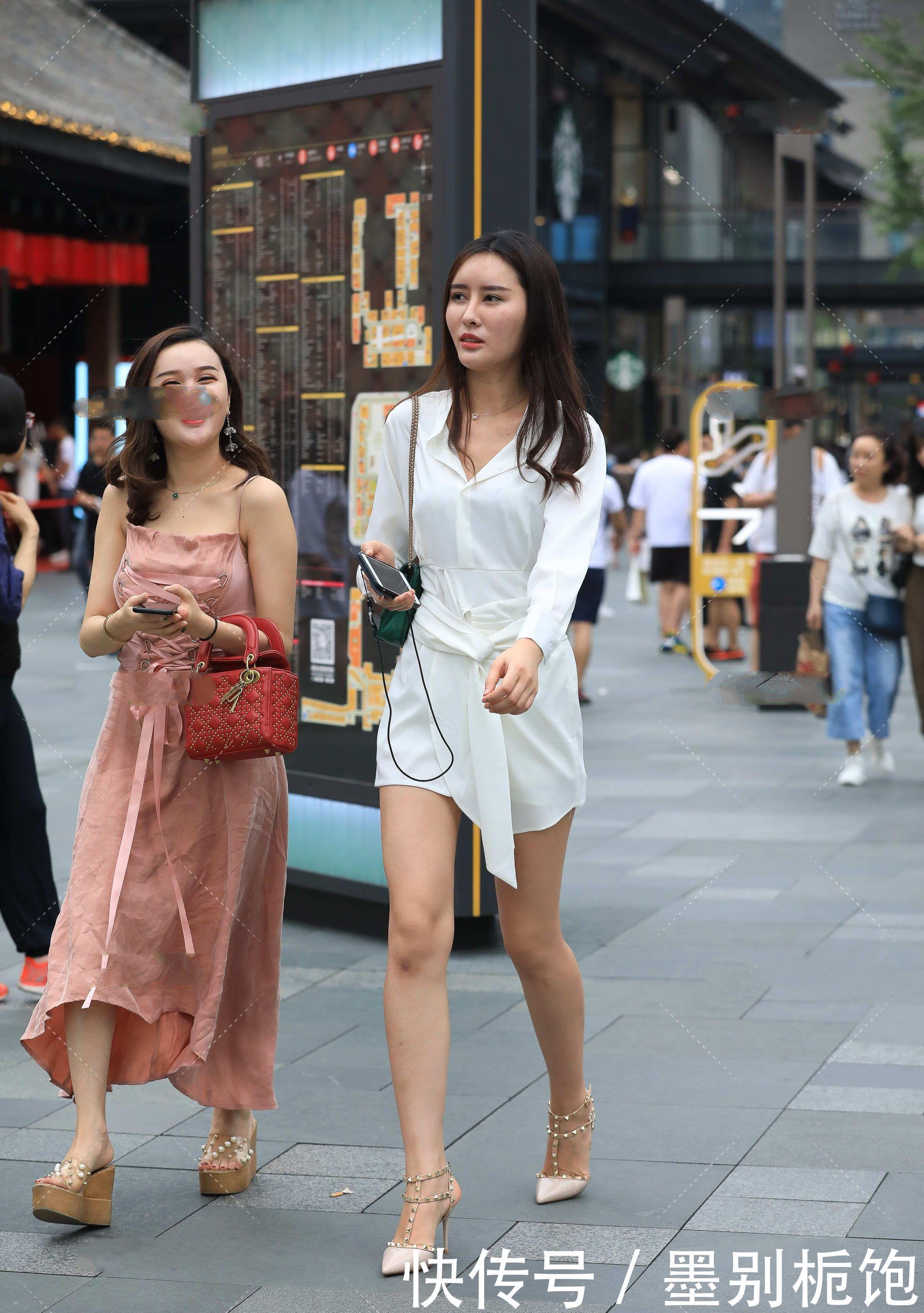 收腰长袖衬衫裙搭配一字扣铆钉高跟鞋，职场高级感，显自信